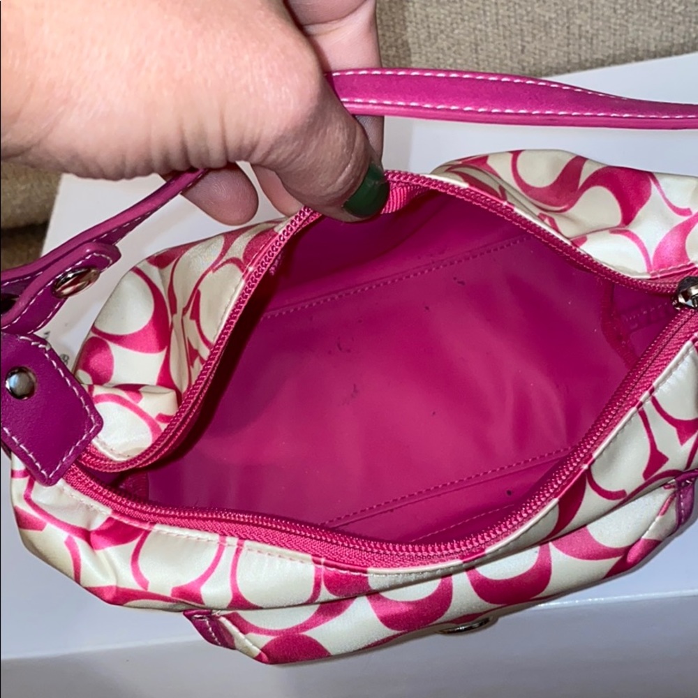 Coach small handbag - Picture 3 of 4